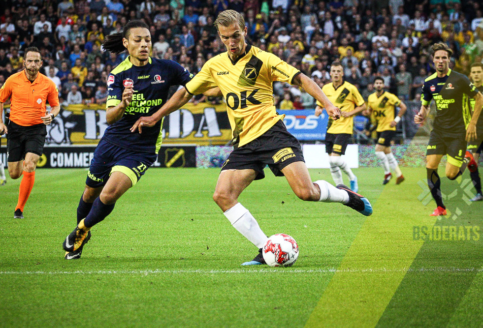 nac helmond sport [33 van 90]